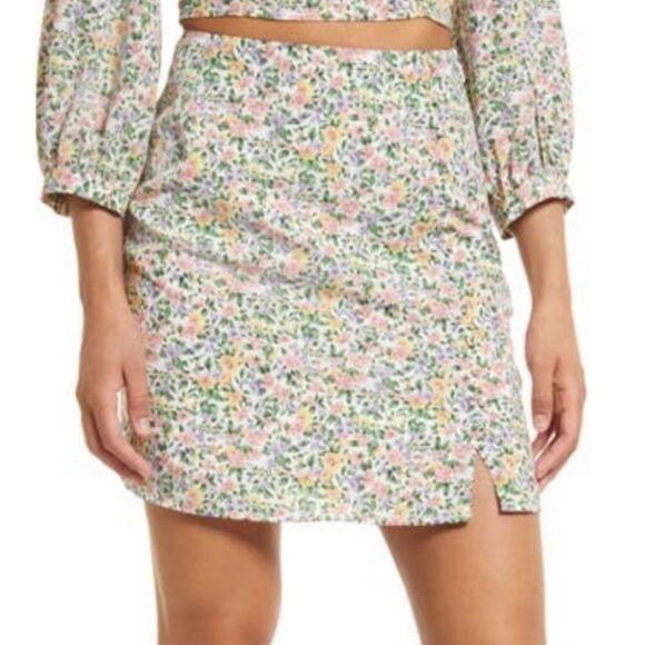 NEW Lulus “Even Sweeter” Floral Button-Front Mini Skirt Women XL (Fits Size 14) - Picture 4 of 11